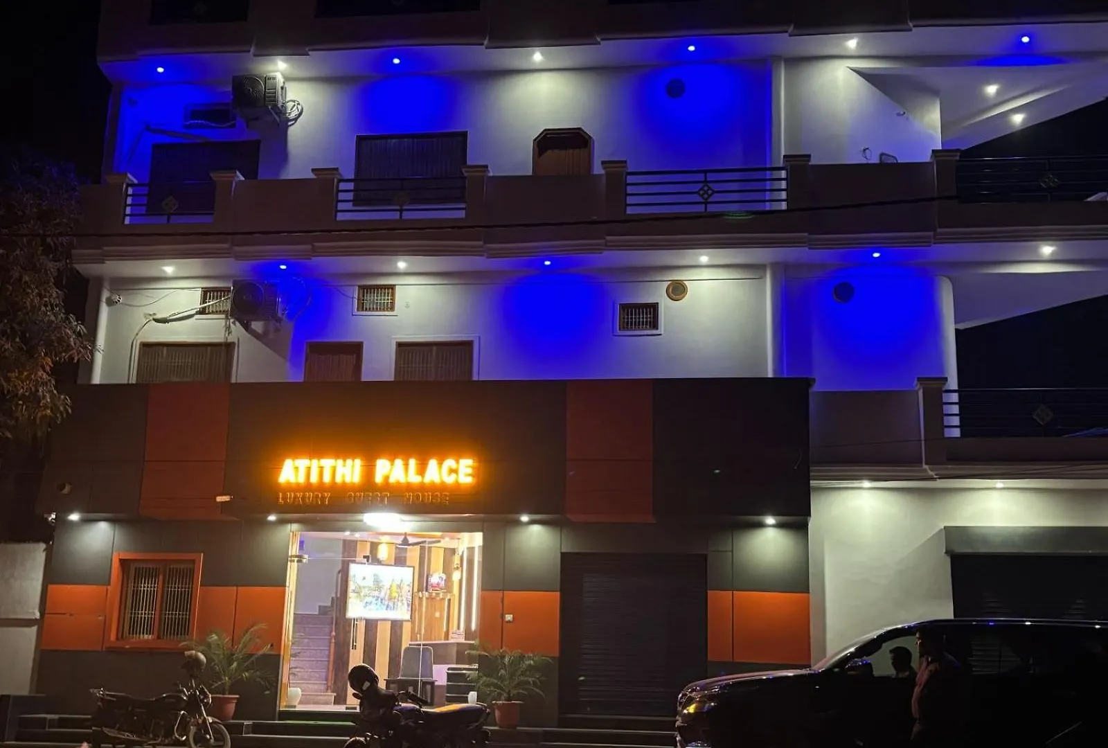 Atithi Palace Luxury Guest House Varanasi