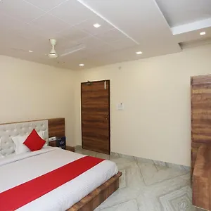 Oyo Flagship 22216 Sai Palace Hotel