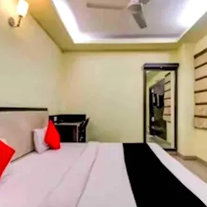 Collection O Kashi Hotel